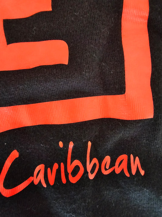 T-shirt noir LOVE – Saint Martin - Taille S