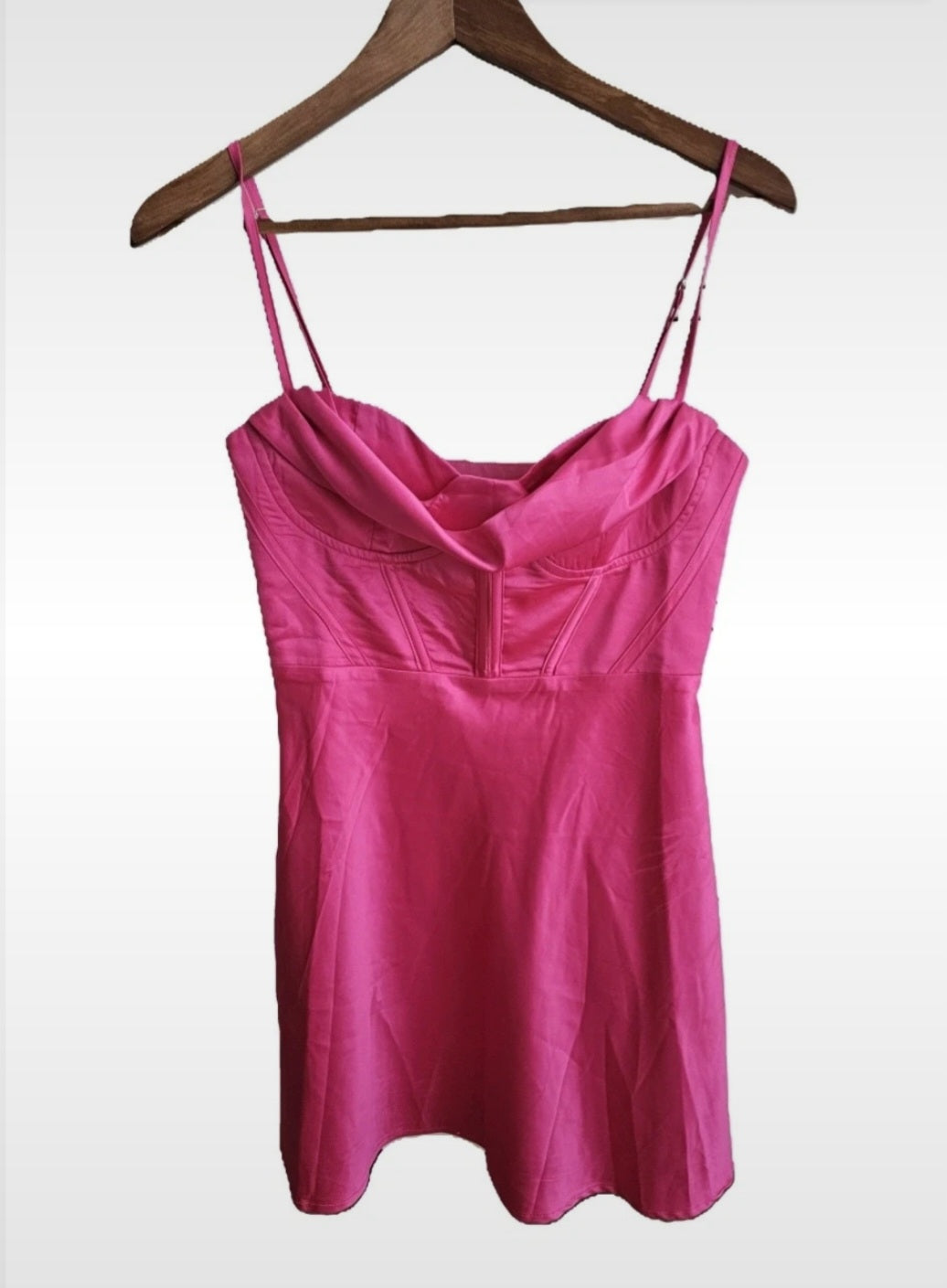 Robe courte satinée - Taille 36